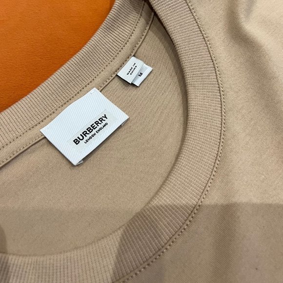 BURBERRY Graphic Print Crew Neck T-Shirt in size M - Picture 7 of 8
